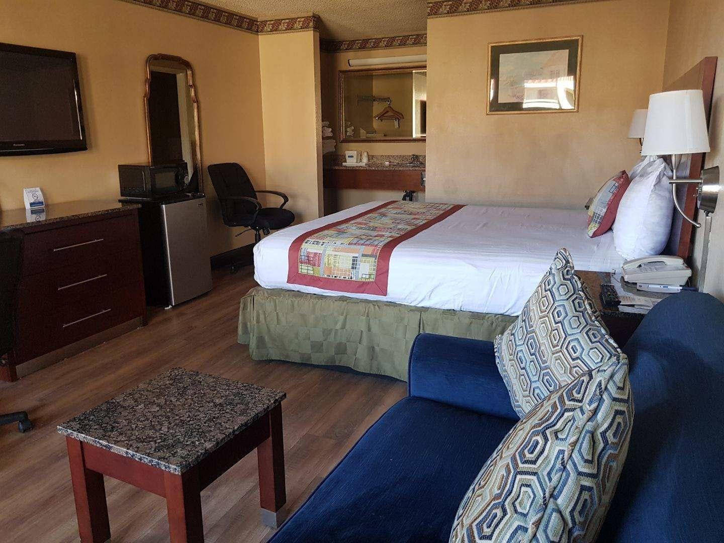 Travelodge By Wyndham Costa Mesa Newport Beach Hacienda Extérieur photo