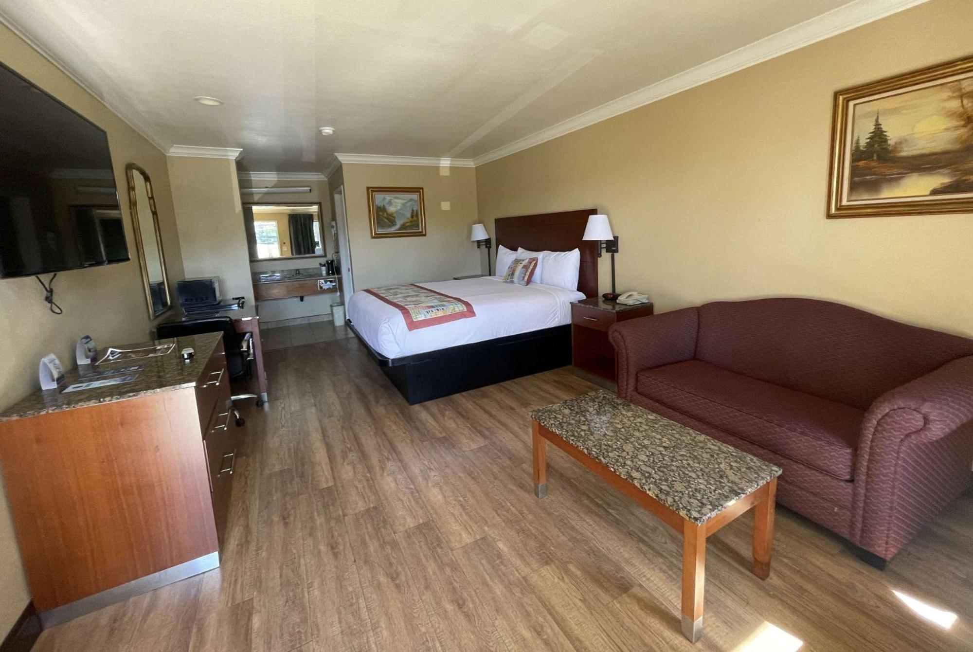 Travelodge By Wyndham Costa Mesa Newport Beach Hacienda Extérieur photo