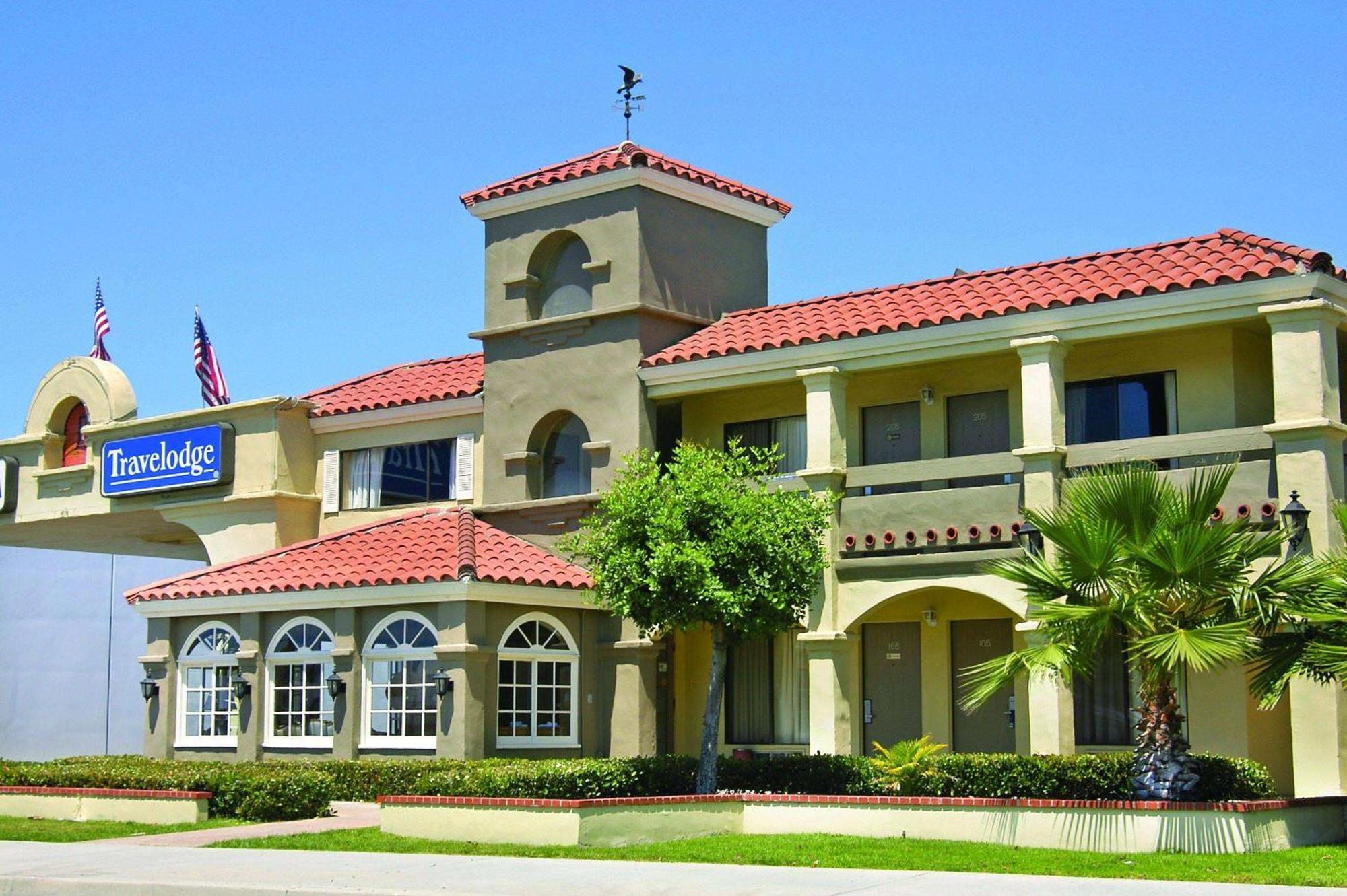 Travelodge By Wyndham Costa Mesa Newport Beach Hacienda Extérieur photo