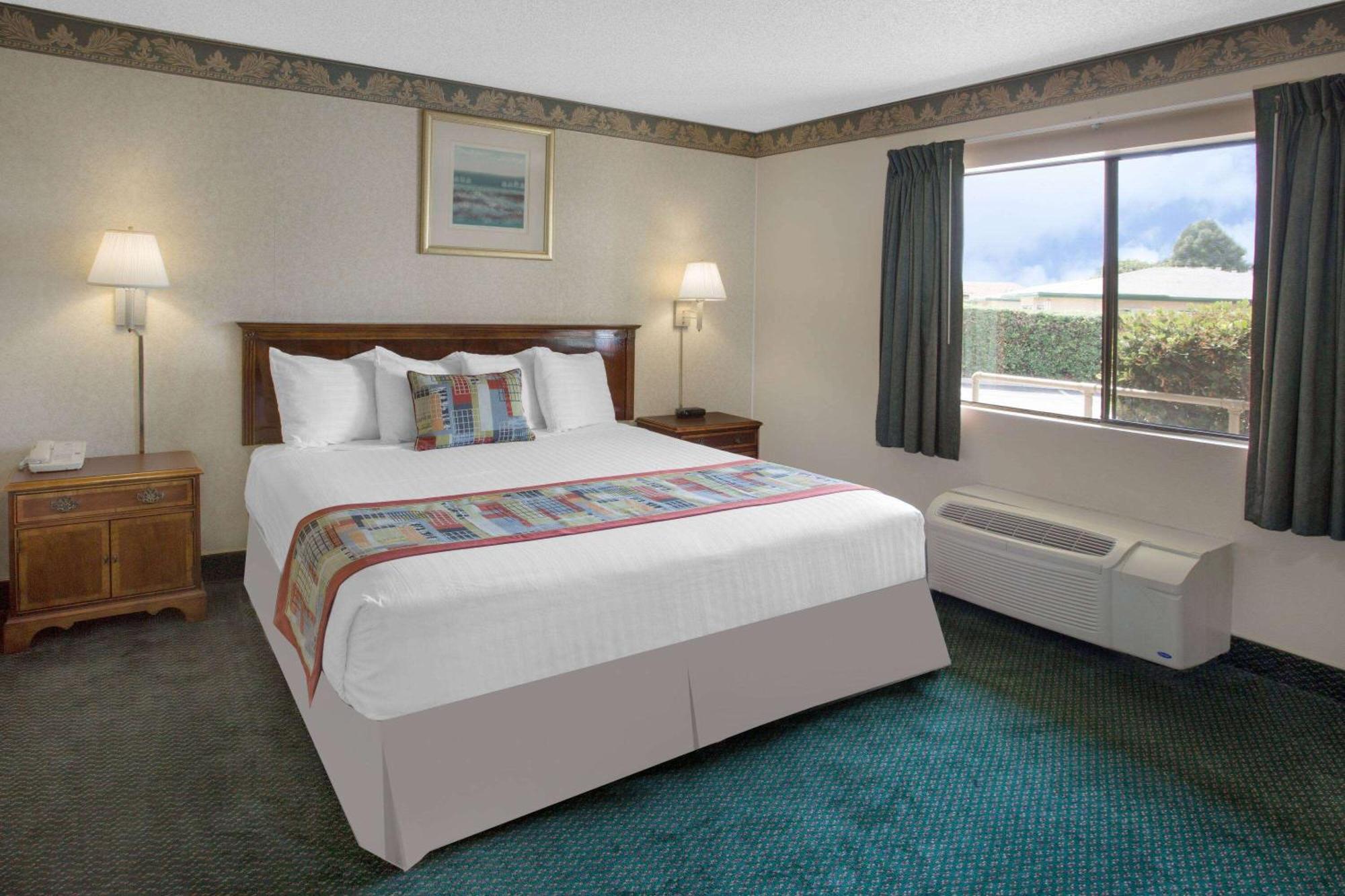Travelodge By Wyndham Costa Mesa Newport Beach Hacienda Extérieur photo