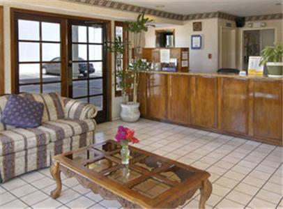 Travelodge By Wyndham Costa Mesa Newport Beach Hacienda Intérieur photo
